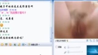 a chinese beautiful girl show her body on qq cam