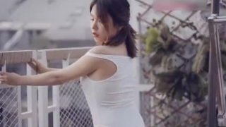 秀人网系列：No.112 当红嫩模黄楽然露台当街拍摄性感内衣